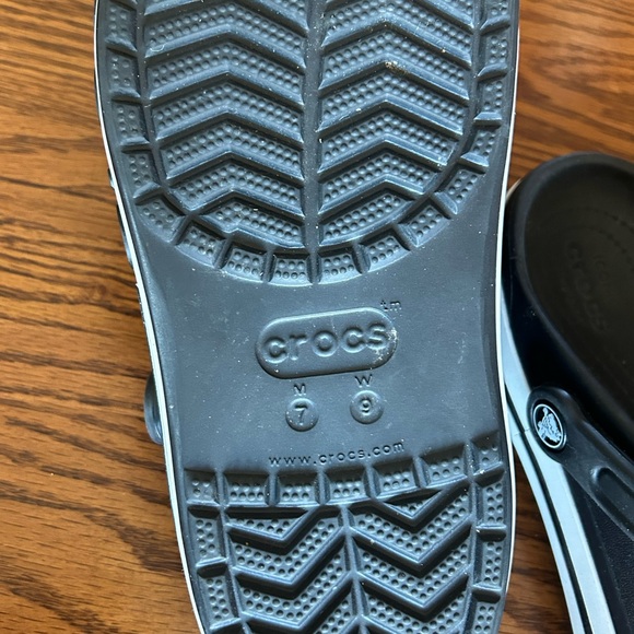 Women croc black slip on new 9 - Picture 2 of 4